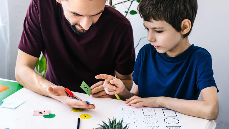 Otizmli Çocuğa Bakıcı Seçimi